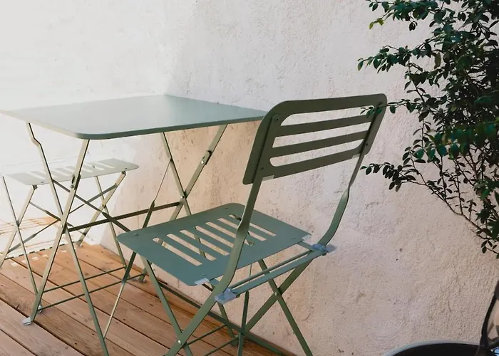 Cinema Lune Apartment Montfrin